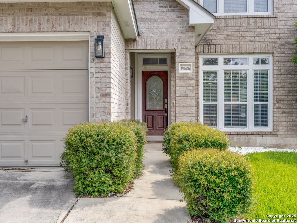 Photo of 19606 Flair Oak, San Antonio, TX 78258 (MLS # 1868422)