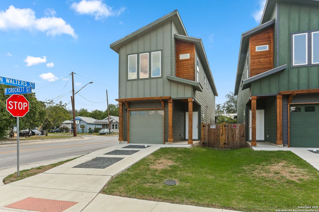 Photo of 1962 E Crockett, San Antonio, TX 78202 (MLS # 1929474)