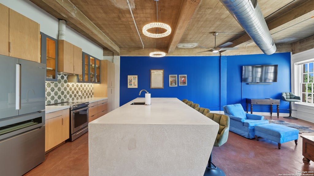 Photo of 222 Losoya St. 202 #202, San Antonio, TX 78205 (MLS # 2019980)