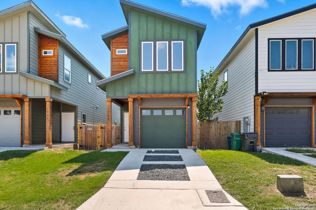 Photo of 1958 E Crockett, San Antonio, TX 78202 (MLS # 1929499)