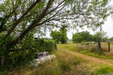 A home in Atascosa