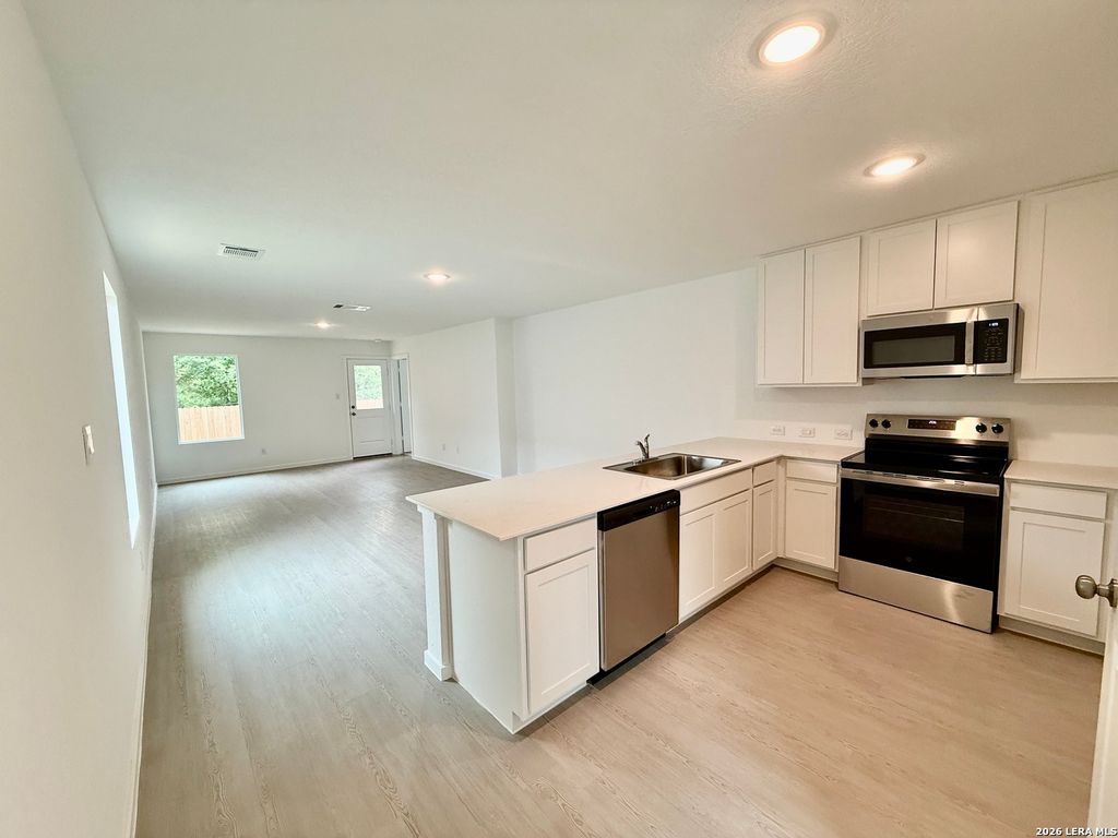 Photo of 130 PASTAR FLS, Seguin, TX 78155 (MLS # 1964774)