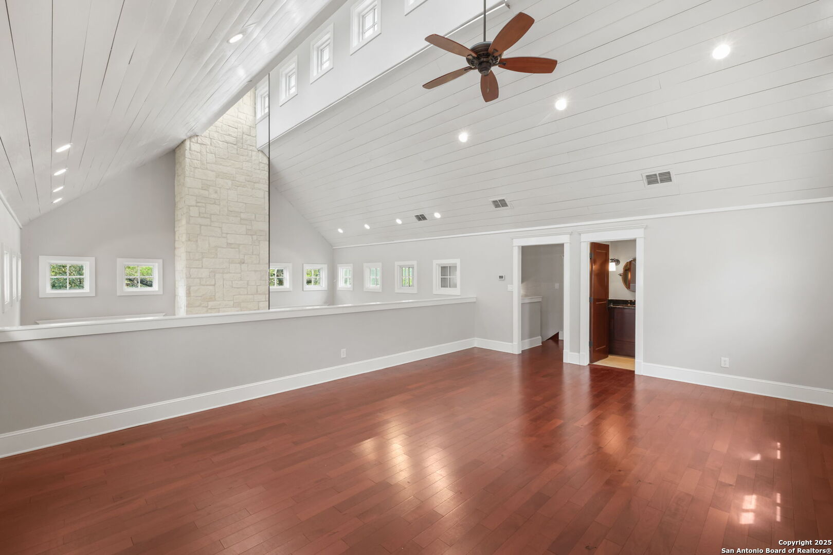 New Braunfels, Texas 78132, United States, 4 Bedrooms Bedrooms, ,5 BathroomsBathrooms,Residential,Active,189623