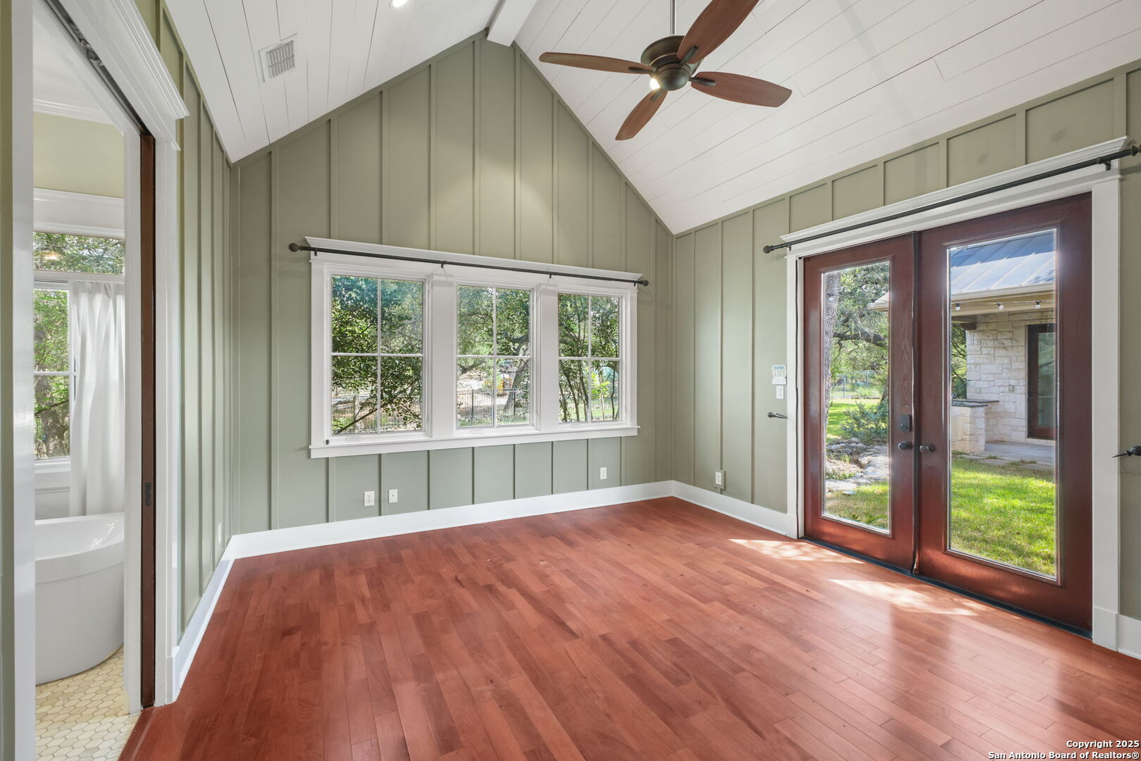 New Braunfels, Texas 78132, United States, 4 Bedrooms Bedrooms, ,5 BathroomsBathrooms,Residential,Active,189623