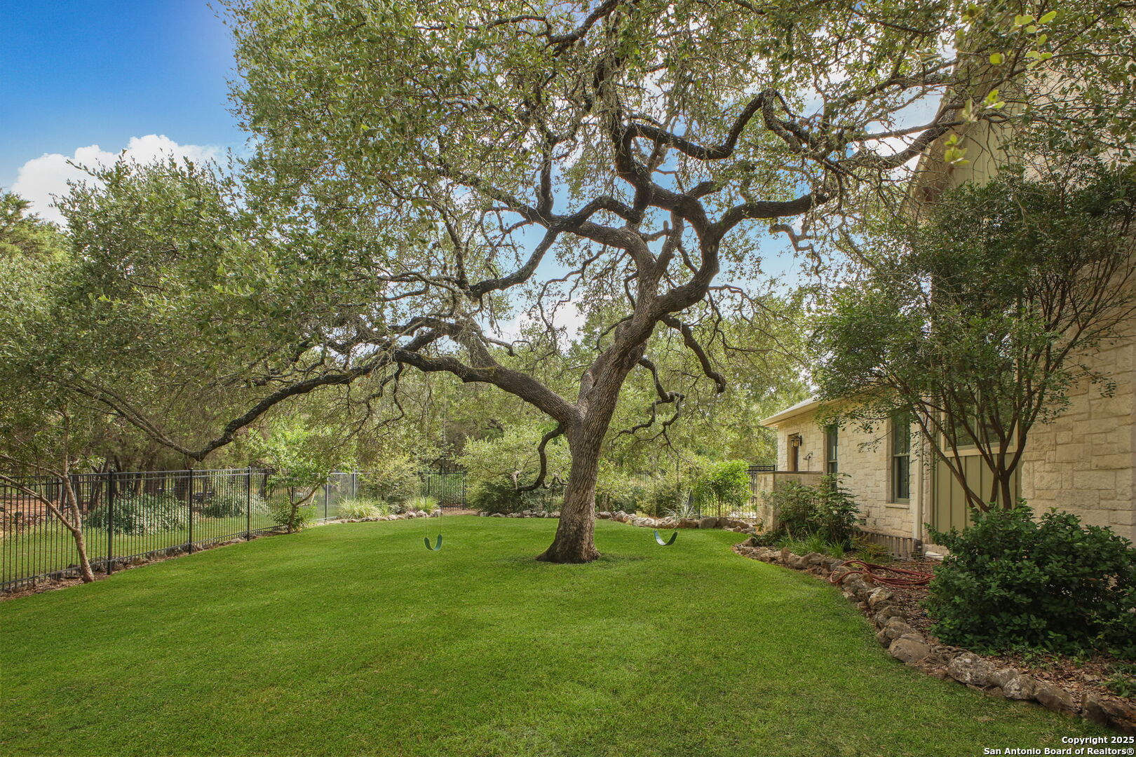 New Braunfels, Texas 78132, United States, 4 Bedrooms Bedrooms, ,5 BathroomsBathrooms,Residential,Active,189623