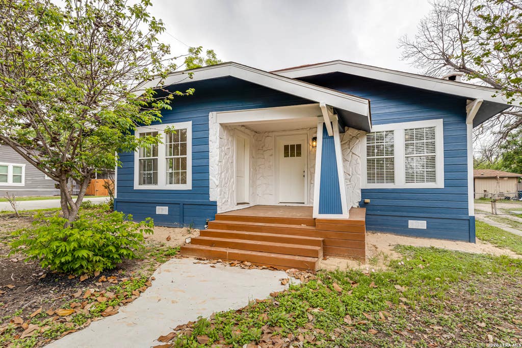 Photo of 1002 Fulton, San Antonio, TX 78201 (MLS # 2007612)