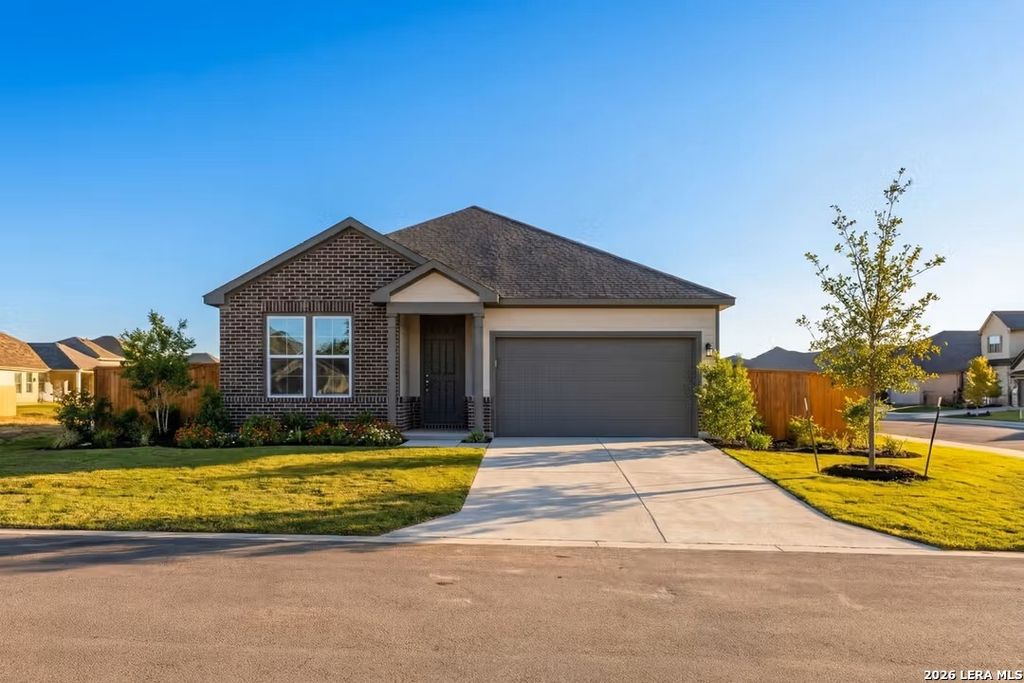 Photo of 405 Jills Path, Seguin, TX 78155 (MLS # 1947979)