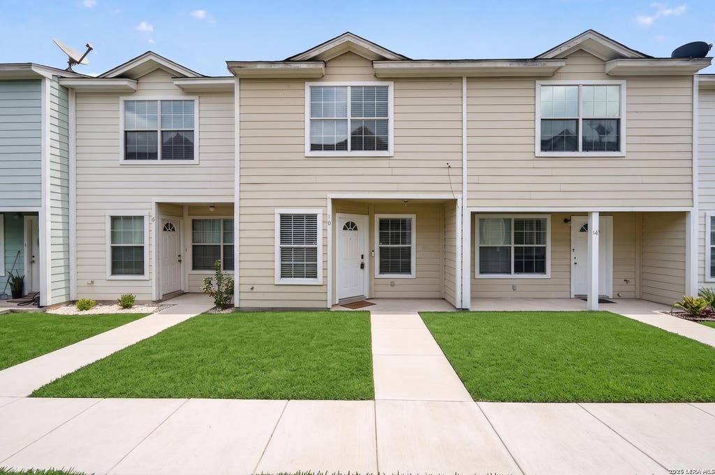 Photo of 10 Bratton Dr, San Antonio, TX 78245 (MLS # 1993975)