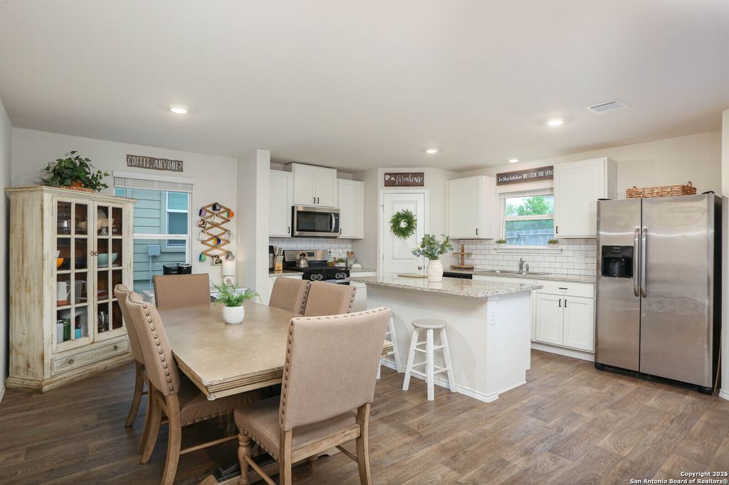 Photo of 1018 Andean Emerald, San Antonio, TX 78253 (MLS # 1954126)