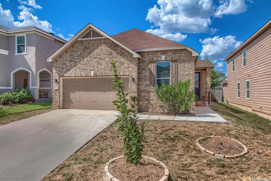 Photo of 9831 OVERLOOK CYN, San Antonio, TX 78245 (MLS # 2010737)