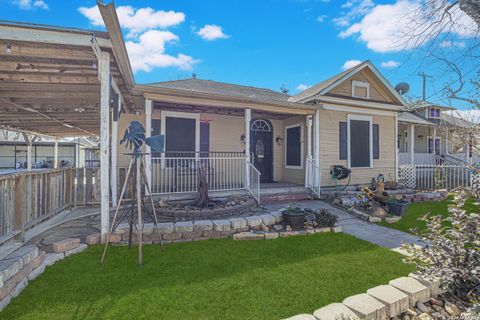 1518 W Travis St San Antonio TX 78207