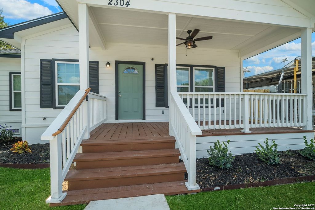 Photo of 2304 Perez, San Antonio, TX 78207 (MLS # 1920767)