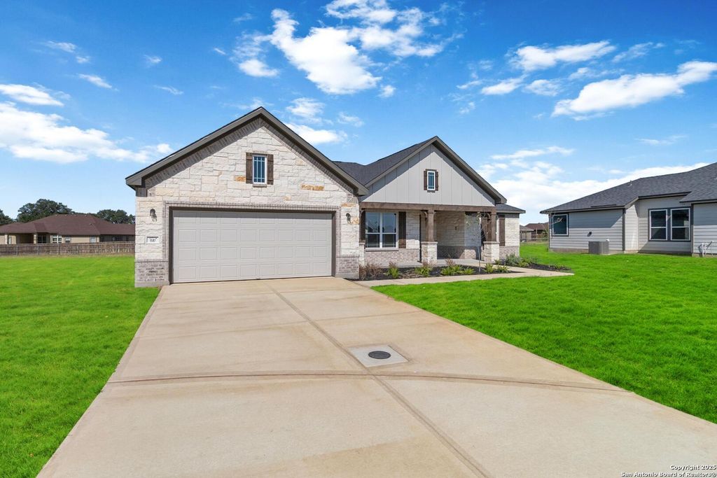 Photo of 1587 Vista View Drive, Pleasanton, TX 78064 (MLS # 1876530)