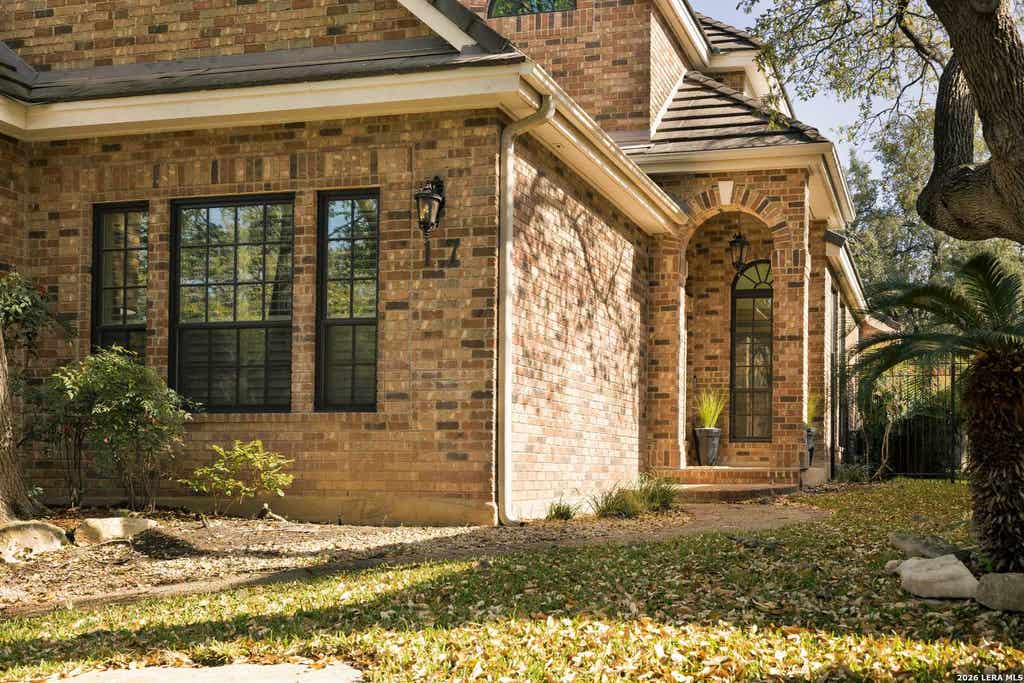 Photo of 17 Burnham Gln, San Antonio, TX 78257 (MLS # 2008292)