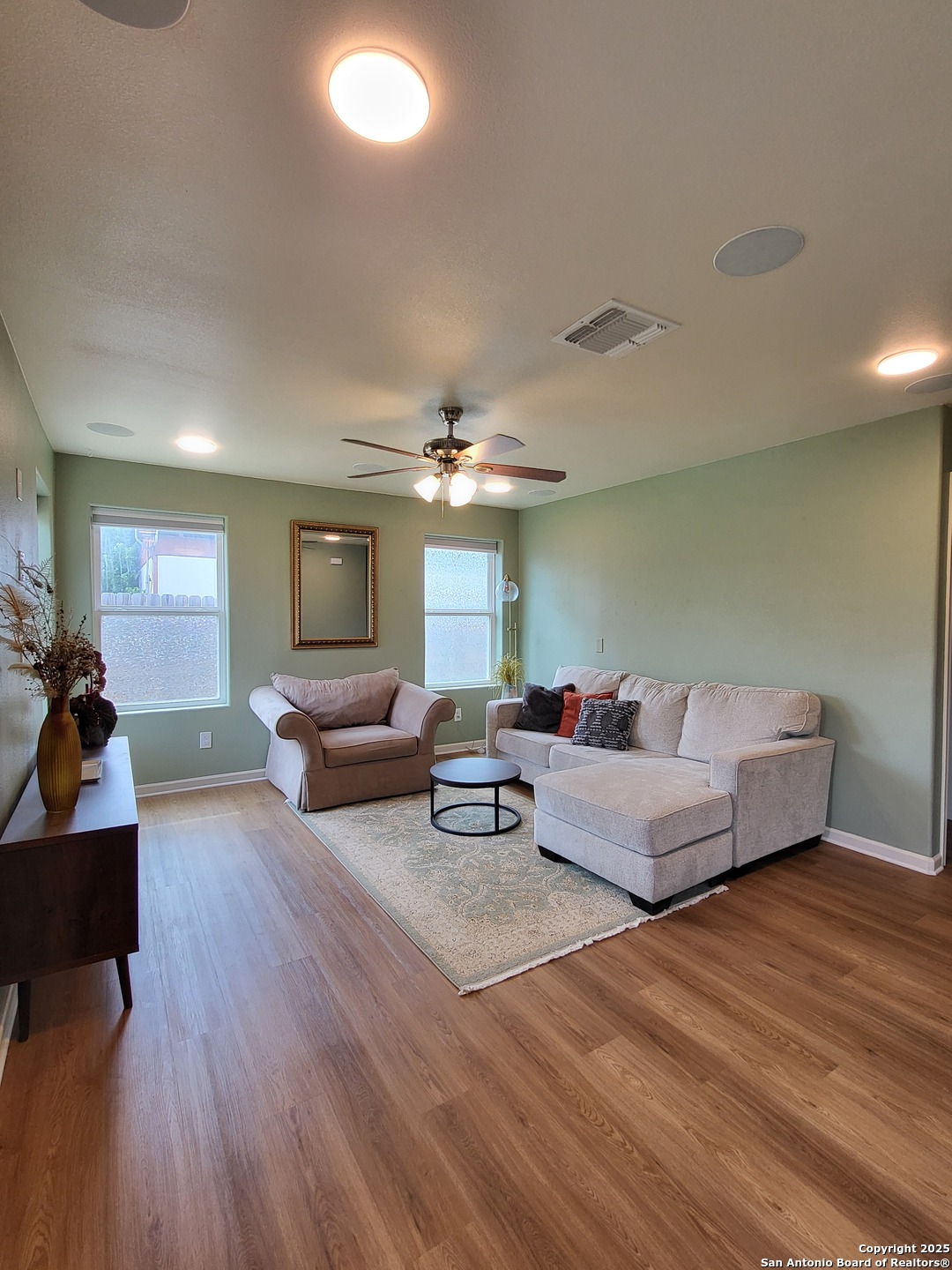 312 E Klein St