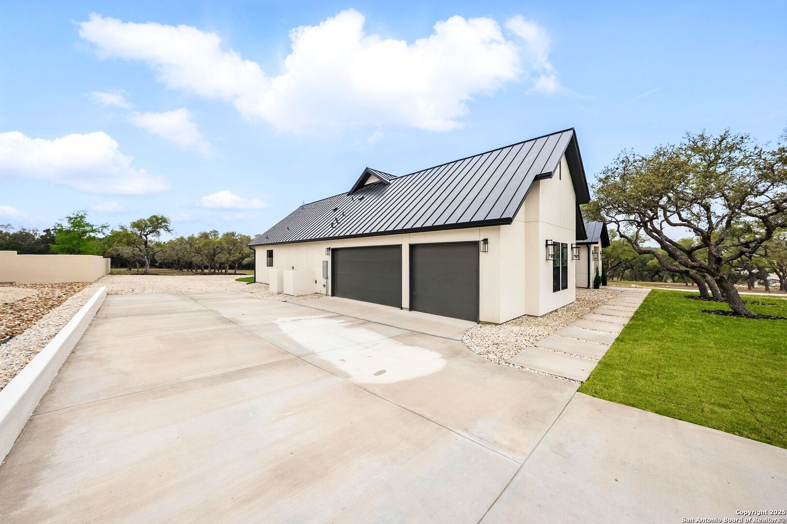 857 Annabelle Ave