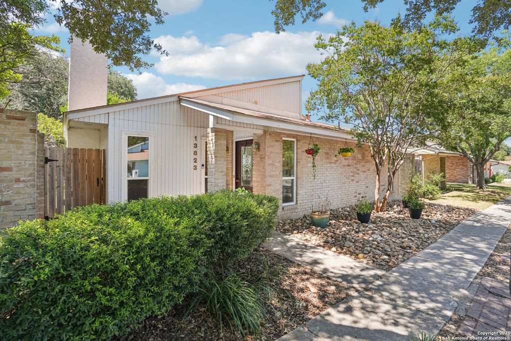 Photo of 13823 Brays Forest, San Antonio, TX 78217 (MLS # 1916251)