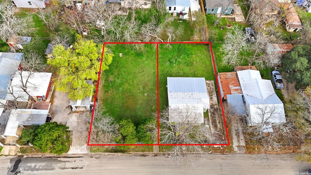 Photo of 617 Williams St, Seguin, TX 78155 (MLS # 1936853)