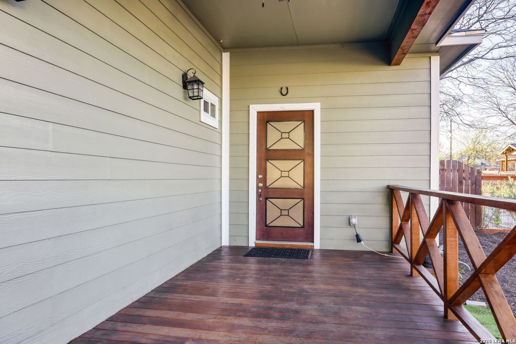 Photo of 1114 W Myrtle, San Antonio, TX 78201 (MLS # 1949260)