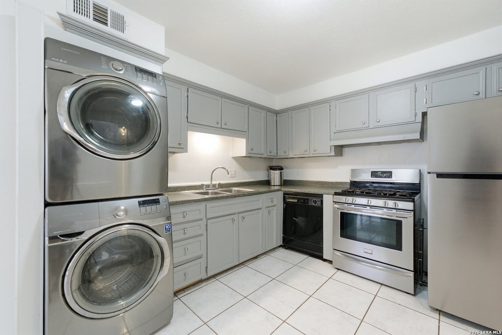 Photo of 8058 Broadway 142R #142R, San Antonio, TX 78209 (MLS # 2014238)