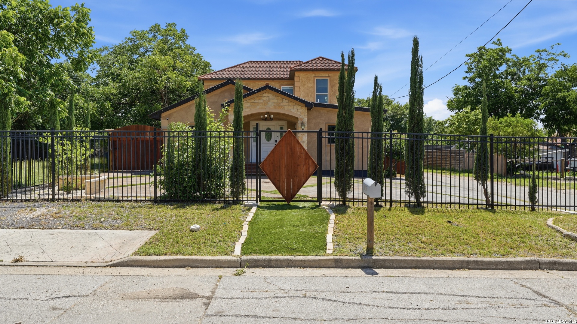 295 N WEST END AVE