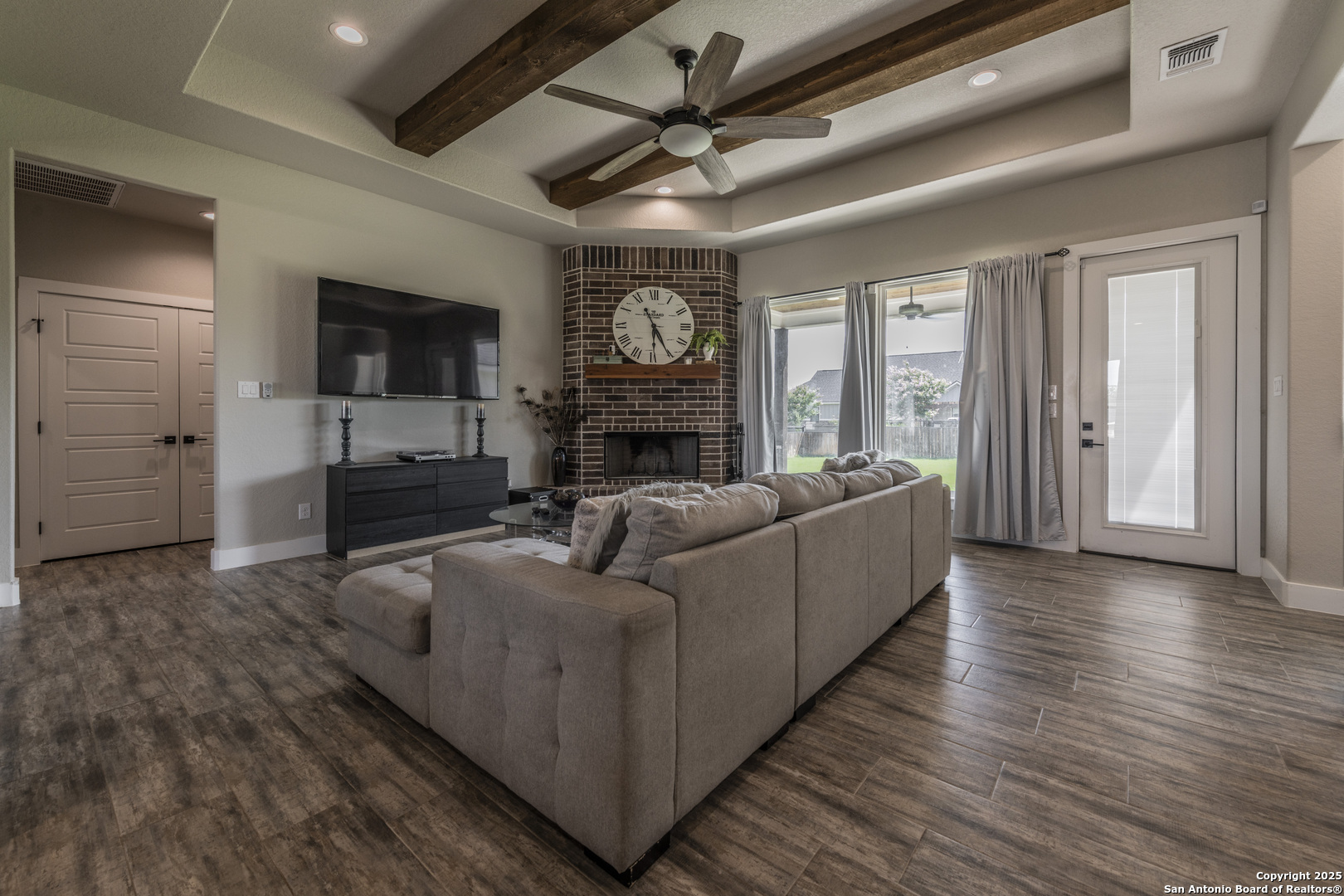 100 N Mahogany Path