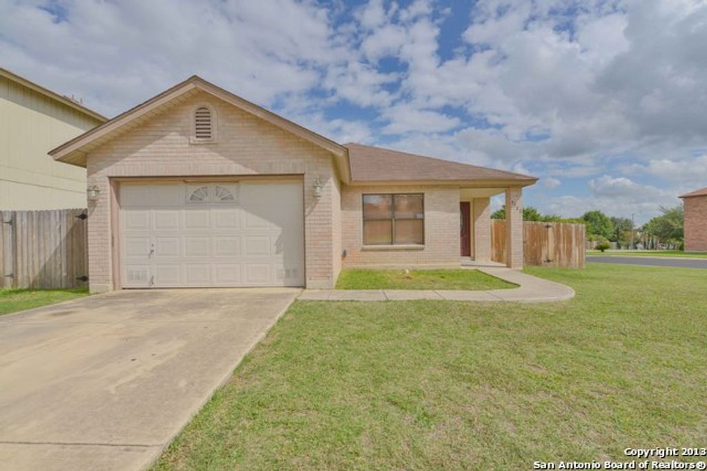 Photo of 9302 BENDING CRST, San Antonio, TX 78239 (MLS # 1916159)