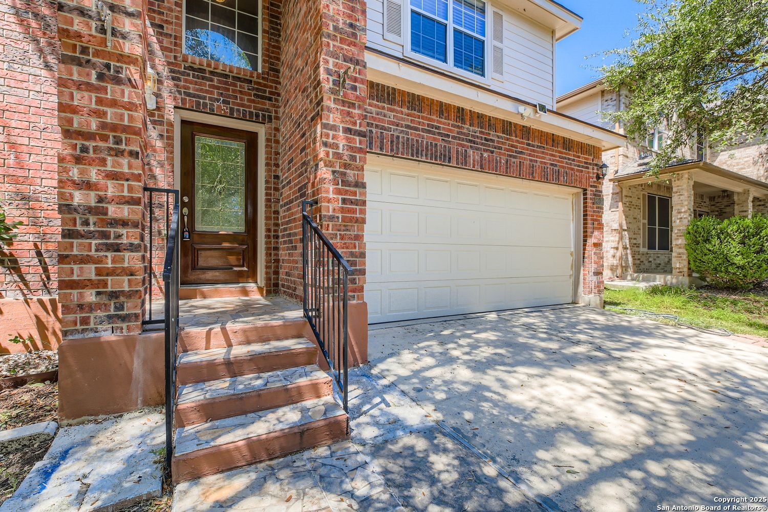 8202 Eagle Peak