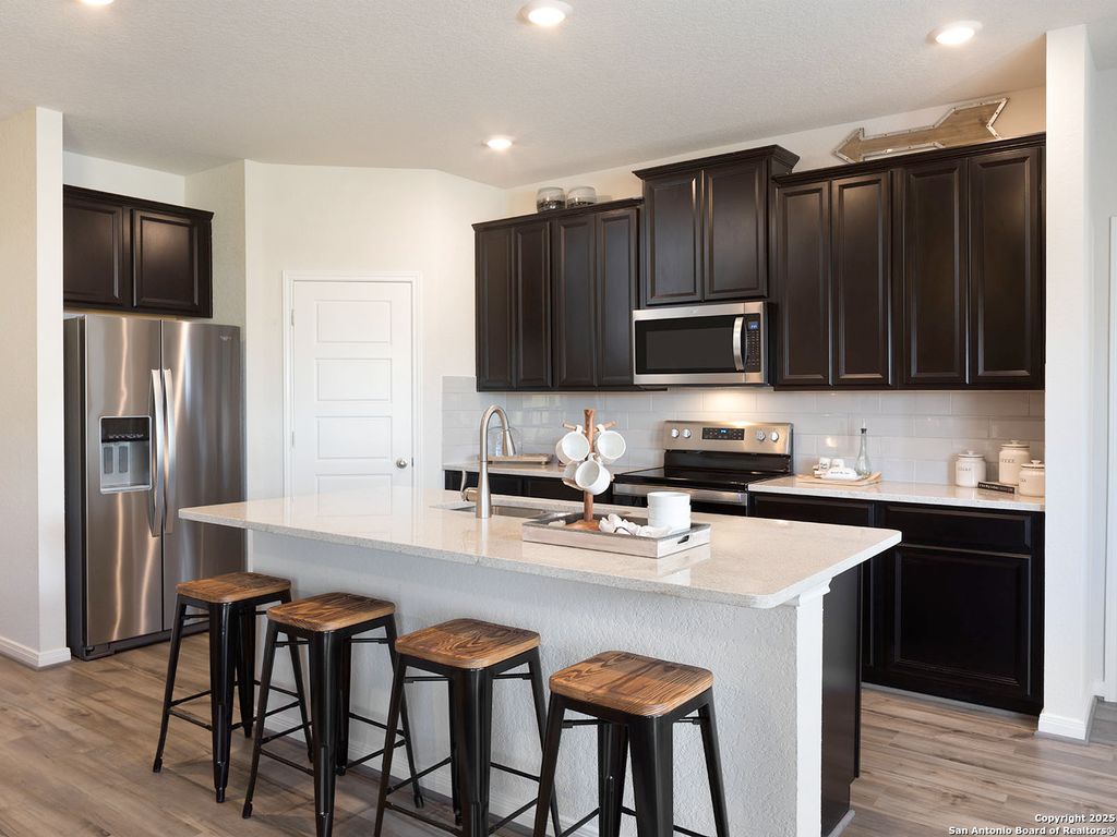 Photo of 123 Barton Point, Cibolo, TX 78108 (MLS # 1927670)