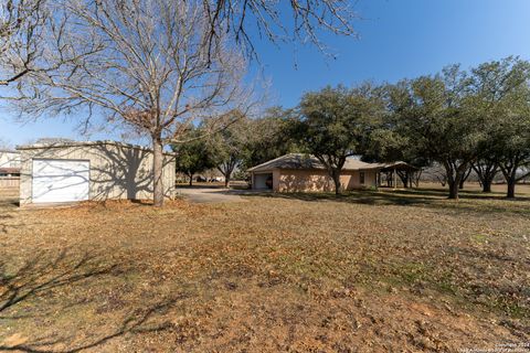 A home in Floresville