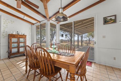 A home in Floresville