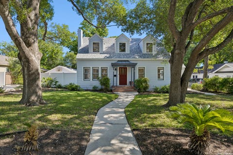 Photo of 120 LAMONT AVE, Alamo Heights, TX 78209 (MLS # 1962216)