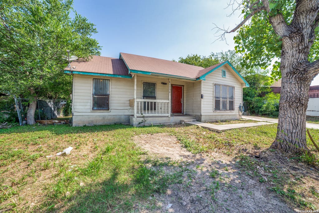 Photo of 1111 MENCHACA ST, San Antonio, TX 78207 (MLS # 2004042)