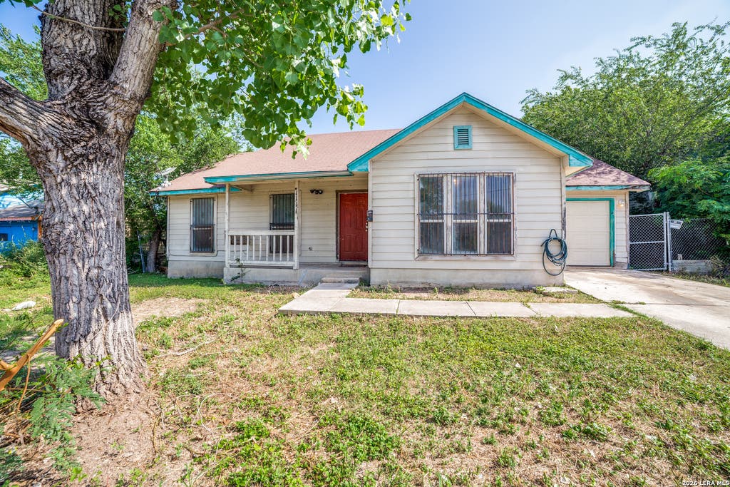 Photo of 1111 MENCHACA ST, San Antonio, TX 78207 (MLS # 2004042)