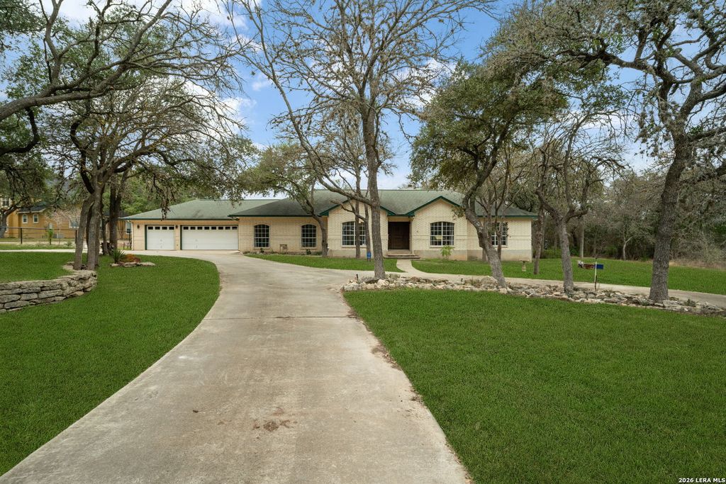 Photo of 319 Laurel Rdg, San Antonio, TX 78253 (MLS # 1931726)