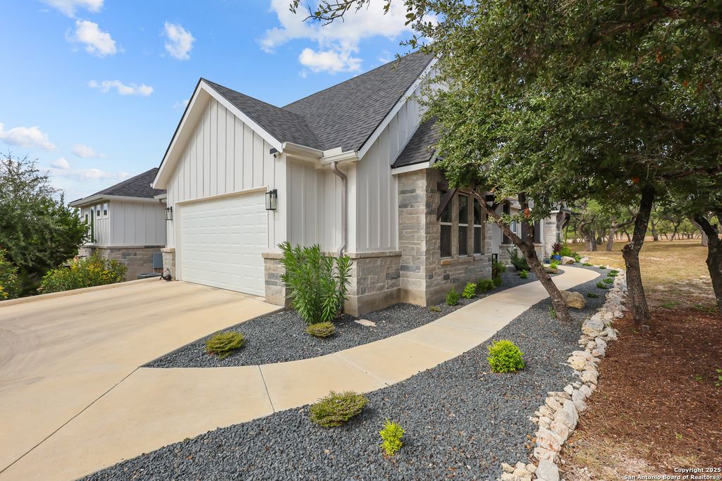 Photo of 1032 Clear Water, Helotes, TX 78023 (MLS # 1917804)