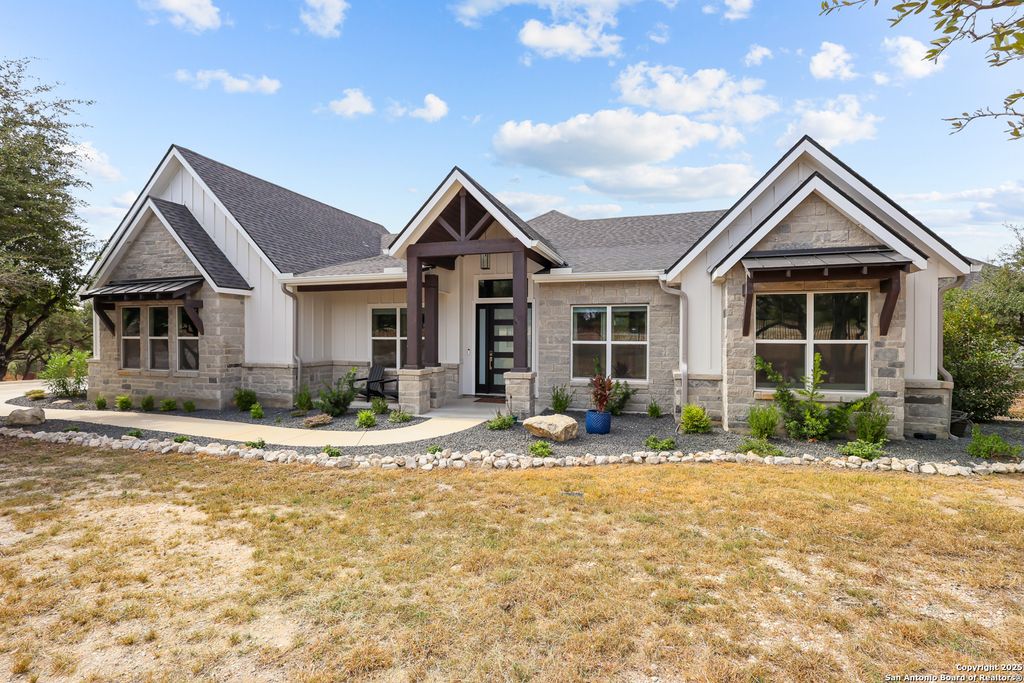 Photo of 1032 Clear Water, Helotes, TX 78023 (MLS # 1917804)