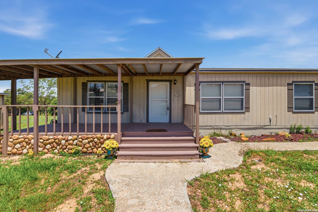 Photo of 646 Old Colony, Seguin, TX 78155 (MLS # 2007603)