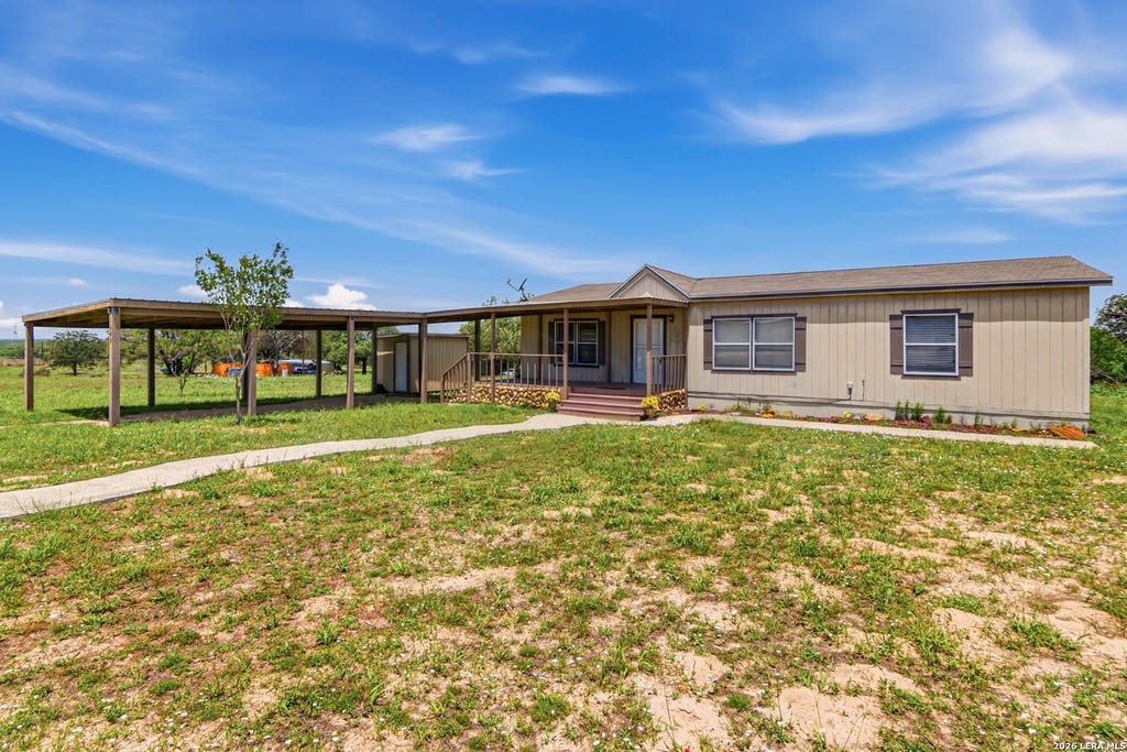 Photo of 646 Old Colony, Seguin, TX 78155 (MLS # 2007603)