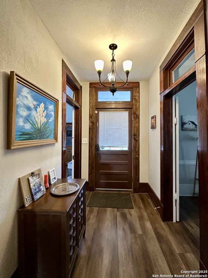 Utopia, Texas 78884, United States, 3 Bedrooms Bedrooms, ,1 BathroomBathrooms,Residential,Active,159415