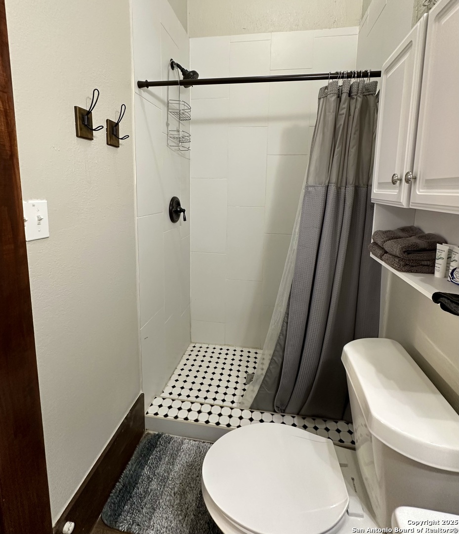 Utopia, Texas 78884, United States, 3 Bedrooms Bedrooms, ,1 BathroomBathrooms,Residential,Active,159415