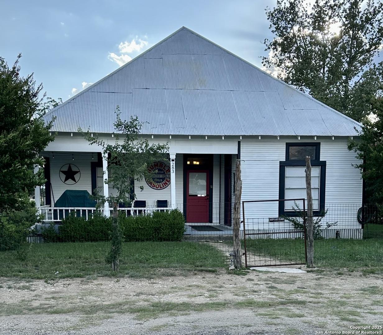 Utopia, Texas 78884, United States, 3 Bedrooms Bedrooms, ,1 BathroomBathrooms,Residential,Active,159415