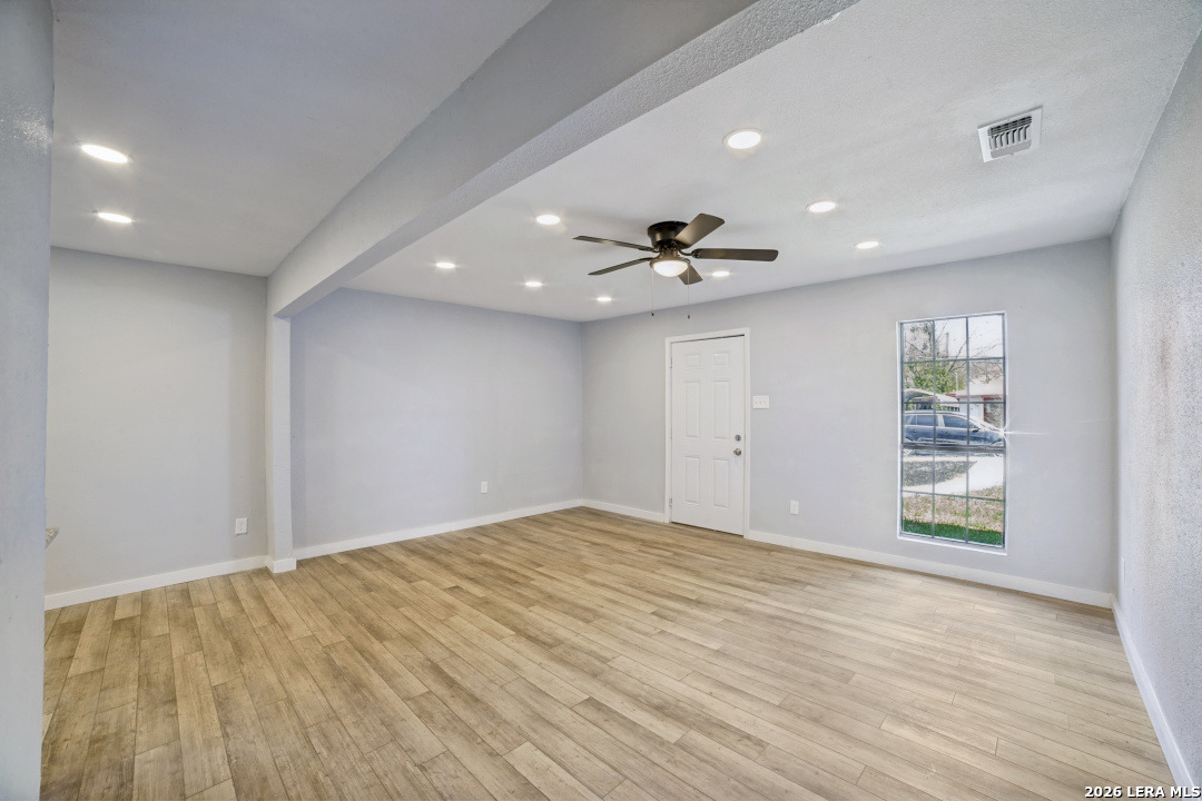 Search 3646 W POPLAR ST.