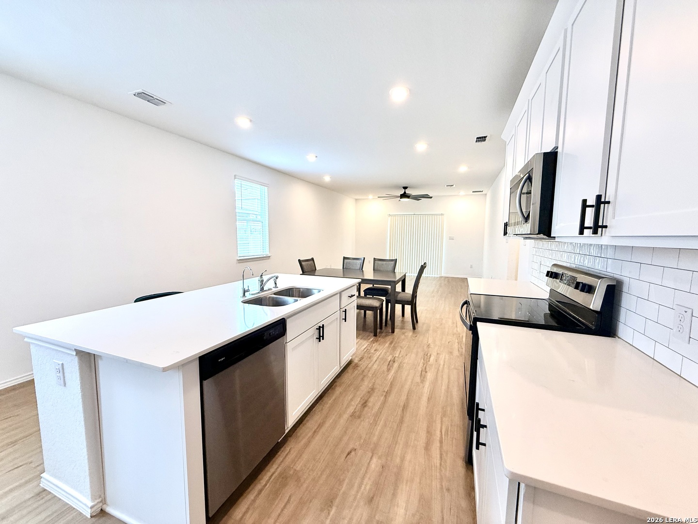 2512 Ayers