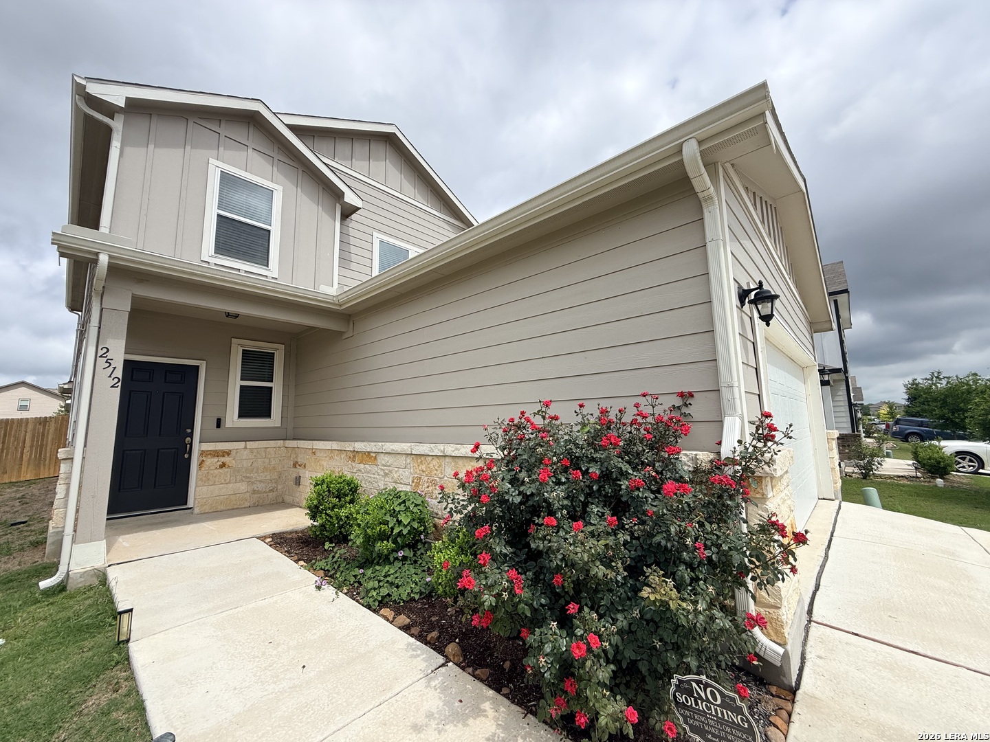 2512 Ayers