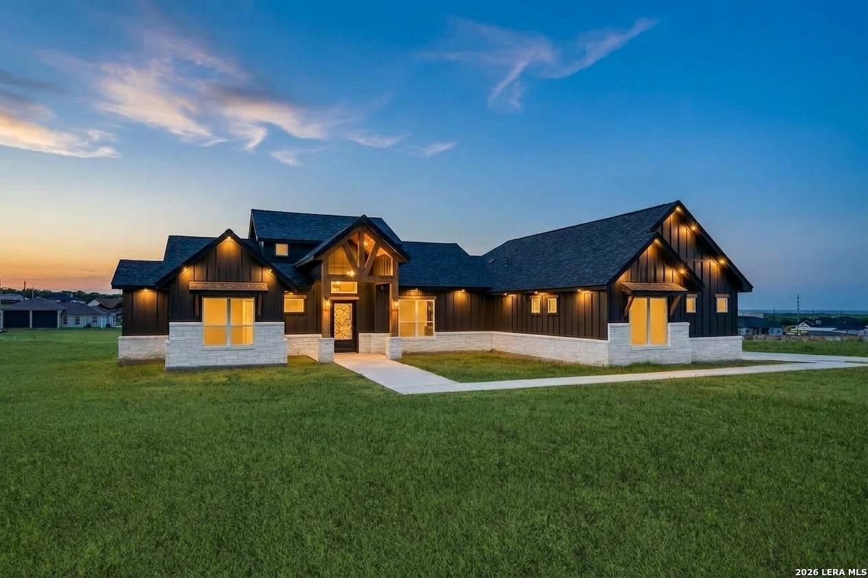 157 ESTATES DR