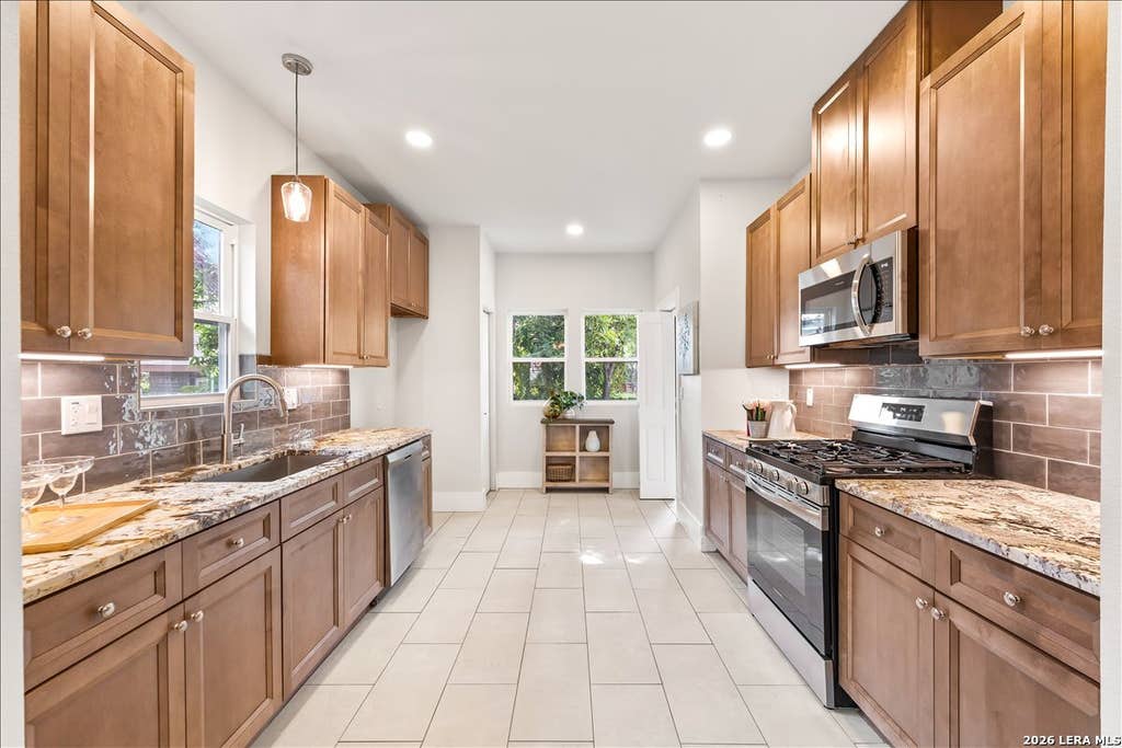 Photo of 524 Hunstock Ave, San Antonio, TX 78210 (MLS # 1997060)