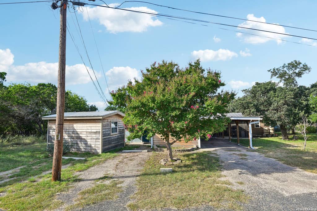 Photo of 780 Mountain Dr, Kerrville, TX 78028 (MLS # 1938439)