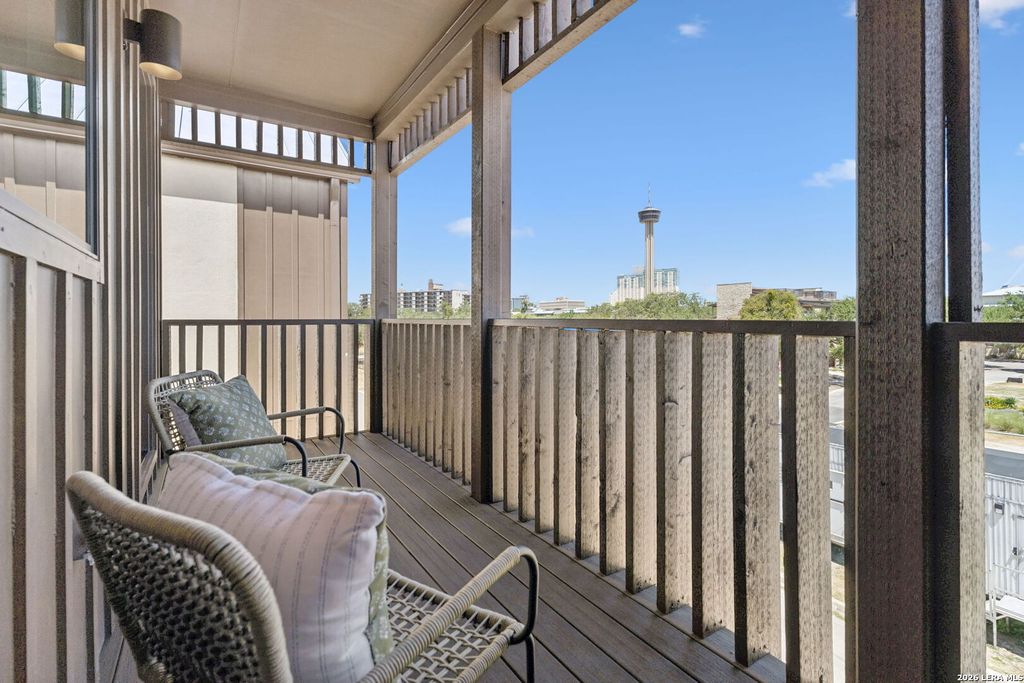 Photo of 562 McMonigal Pl., San Antonio, TX 78210 (MLS # 1949509)