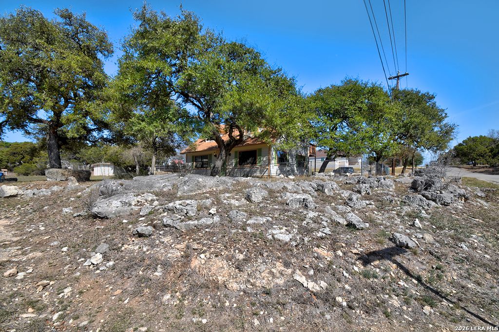Photo of 1009 Tanglewood, Spring Branch, TX 78070 (MLS # 1944710)